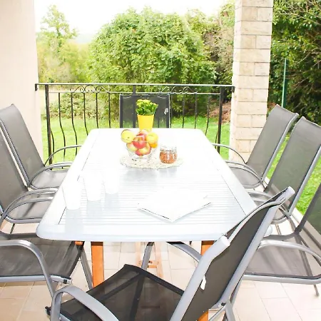 Adorable With Pool And Covered Terrace Surrounded By Nauture ! * Labin (Istria)